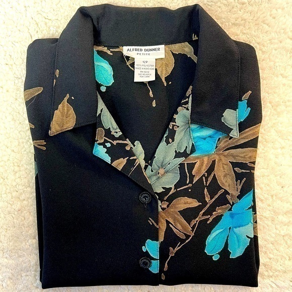 Alfred Dunner Tops - Alfred Dunner 100% Polyester Women's Button Blouse Petite Size 12P
